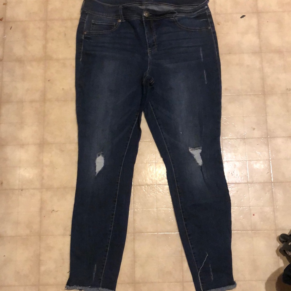 MAURICES SIZE 18 JEGGINGS